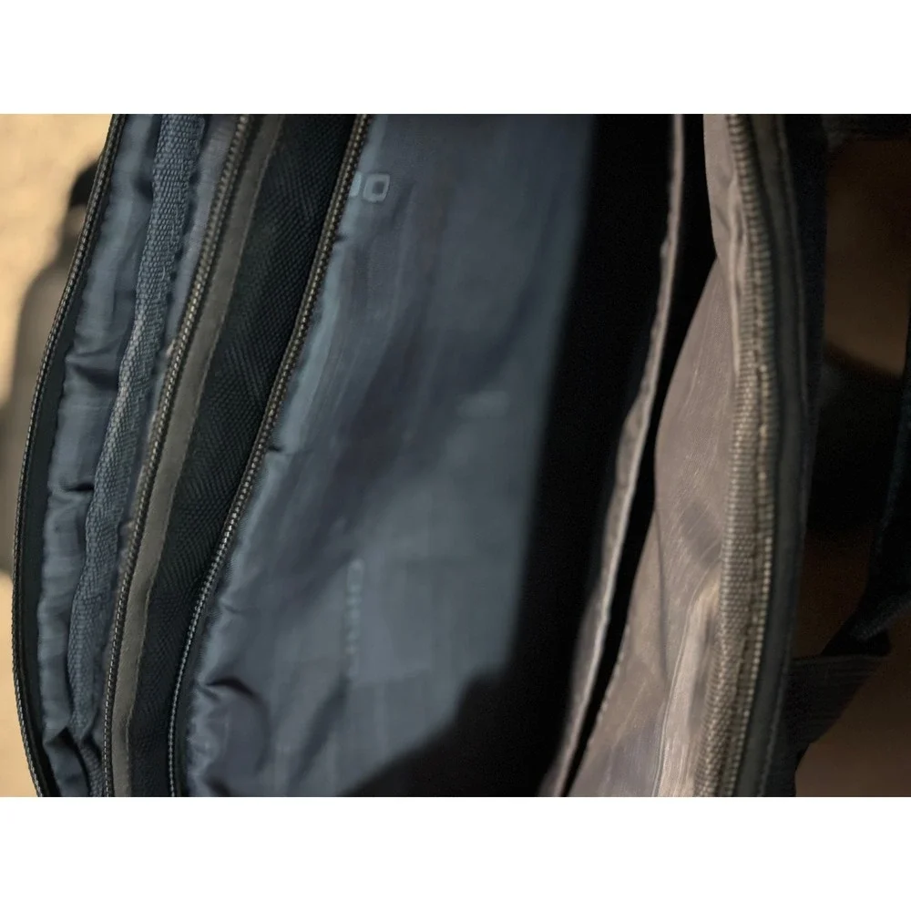 Ogio Black Laptop Bag Messenger Briefcase Adjustable Strap Business‎ Travel